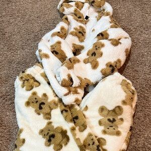 SHEIN Cream and Brown Bear Print Pajama Set